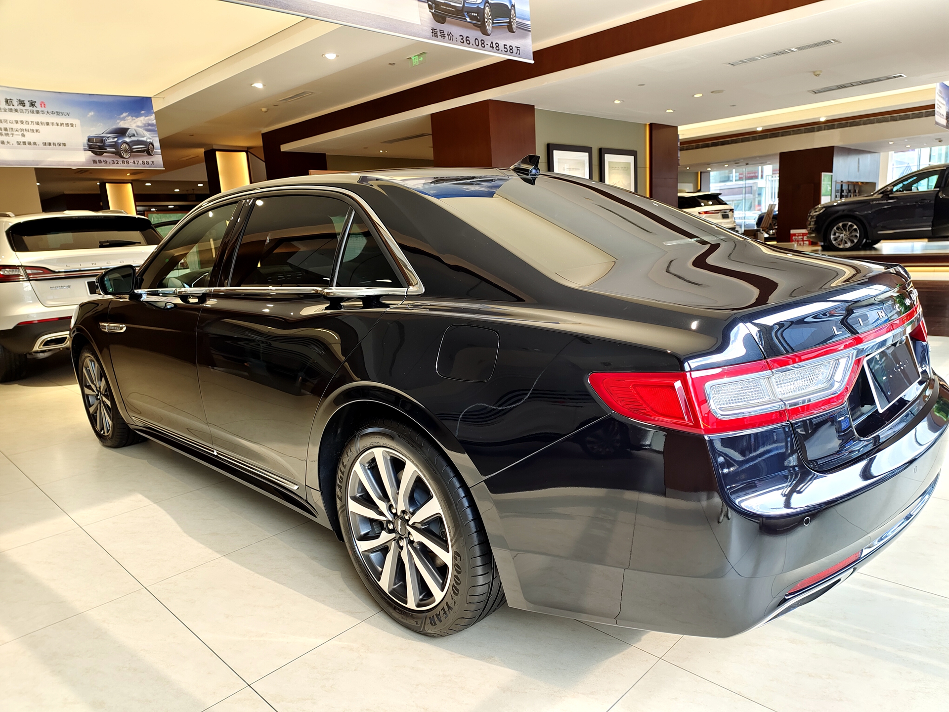 經(jīng)典美系豪華轎車 實(shí)拍林肯大陸尊享版 且買且珍惜