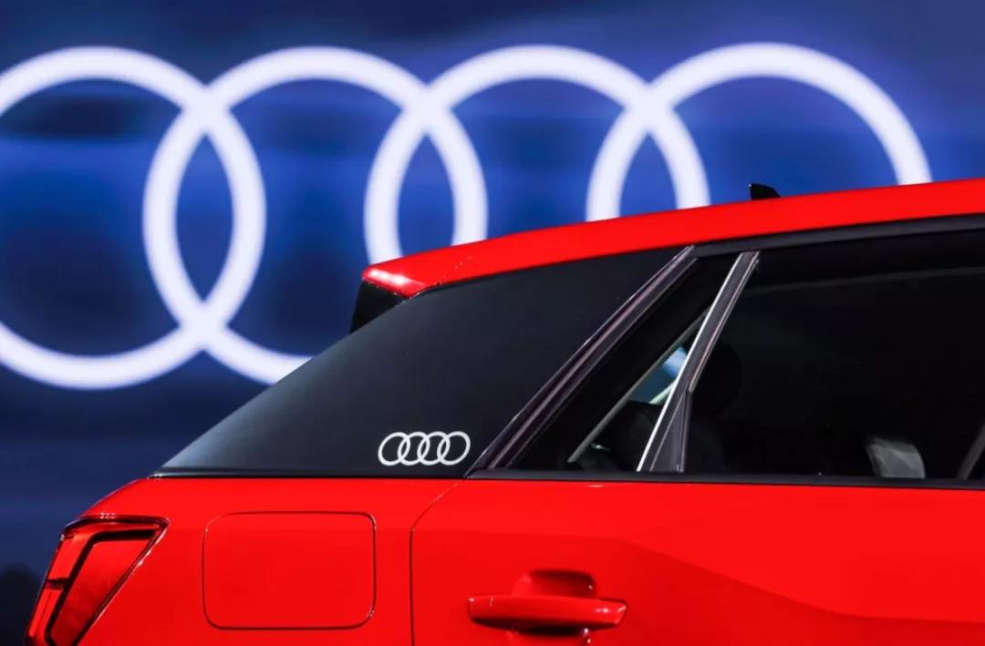 王一博亲签，洛天依、滔搏站台，奥迪这场粉丝盛典阵仗有点大