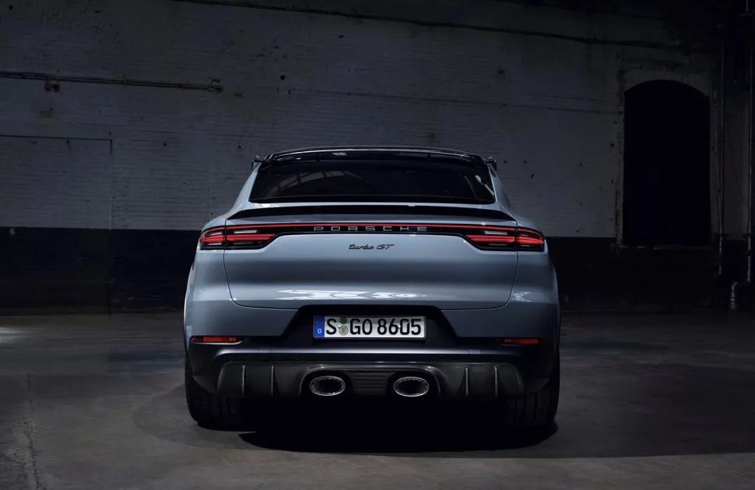 马力超过600匹、赛道圈速比超跑还快，这台保时捷SUV有点意思