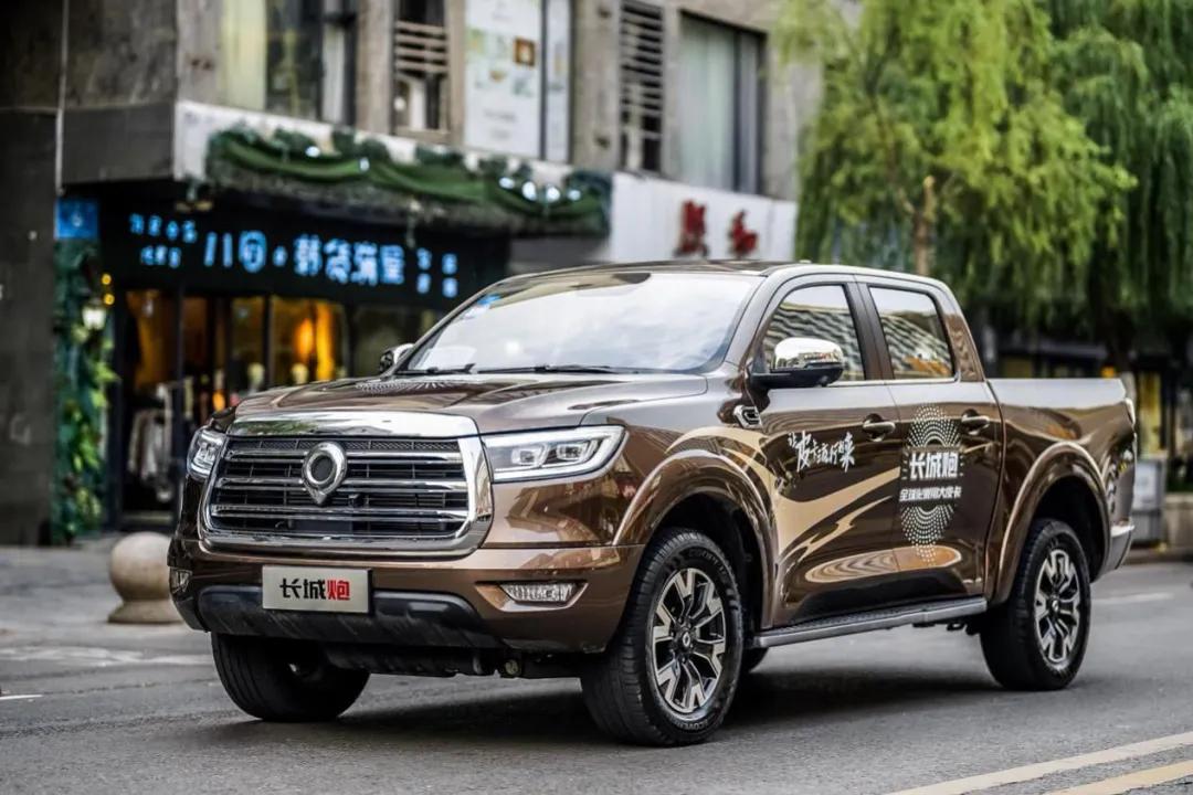 买SUV去自驾游，不如买更全能的它