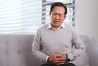 寒熱犯胃，是胃痛的主要原因，三七蛋羹配合推拿，雙管齊下止胃痛