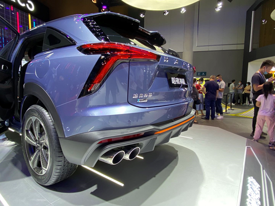 实拍哈弗神兽 ，造型比车名犀利，满油续航1000km