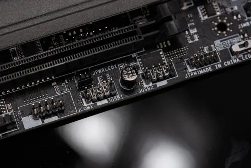 微星MPG Z490 GAMING CARBON WIFI主板评测