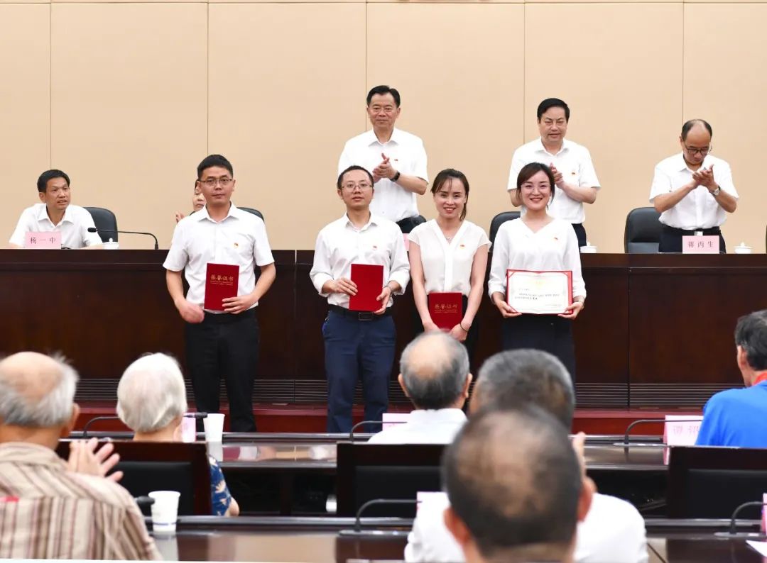 堅定信念講黨性 忠于職守敢擔當 市人大常委會舉行慶祝建黨一百周年大會