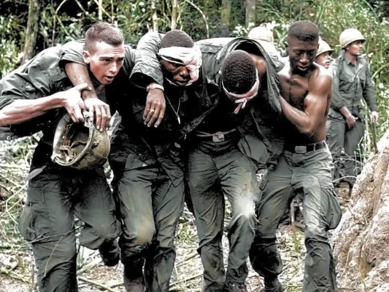 越战老兵杀伤力有多强？一人杀伤7名警察，家里