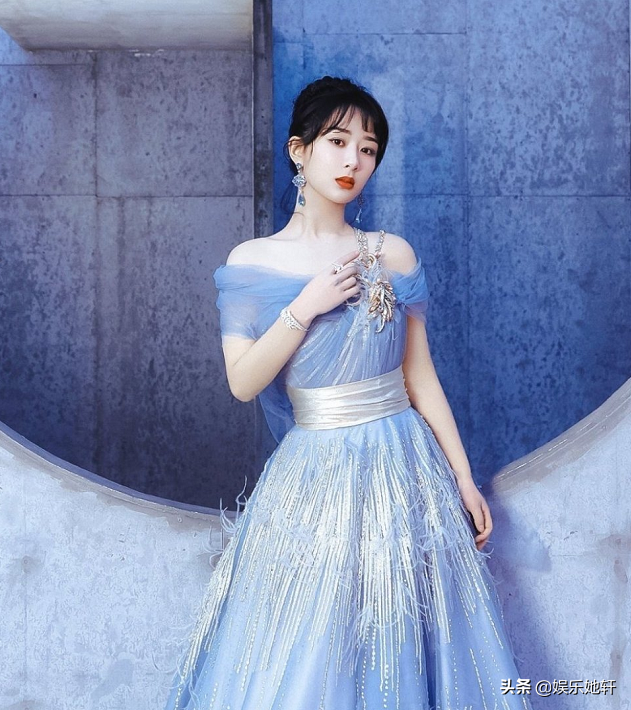 肖战发言获杨紫“点赞”，终于霸气一回了，两