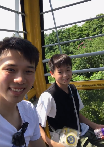 全红婵完成小目标，师哥带她去动物园，看老虎跳水，网友留言亮了