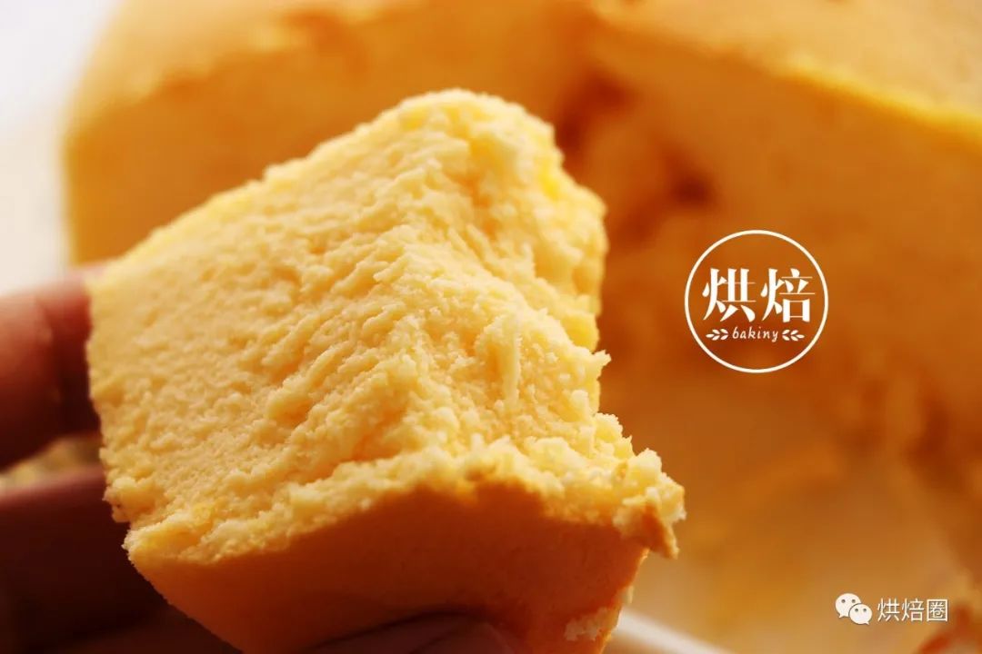 蓬蓬的又不裂 入口即化 舒芙蕾轻芝士蛋糕 冷藏后冰激凌口感超赞