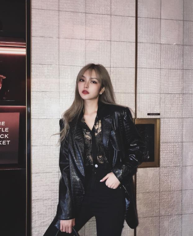 周扬青秀奢华生日礼物：周爸送百万豪宅，老佛爷御用插画师作画