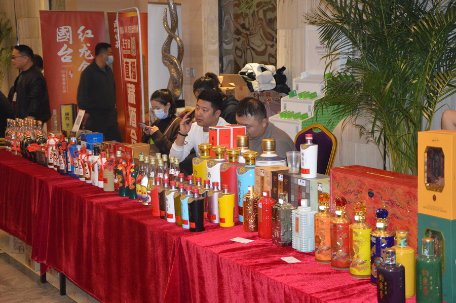 首届全国（阜阳）老酒交流会隆重举行，迟志强现场助阵