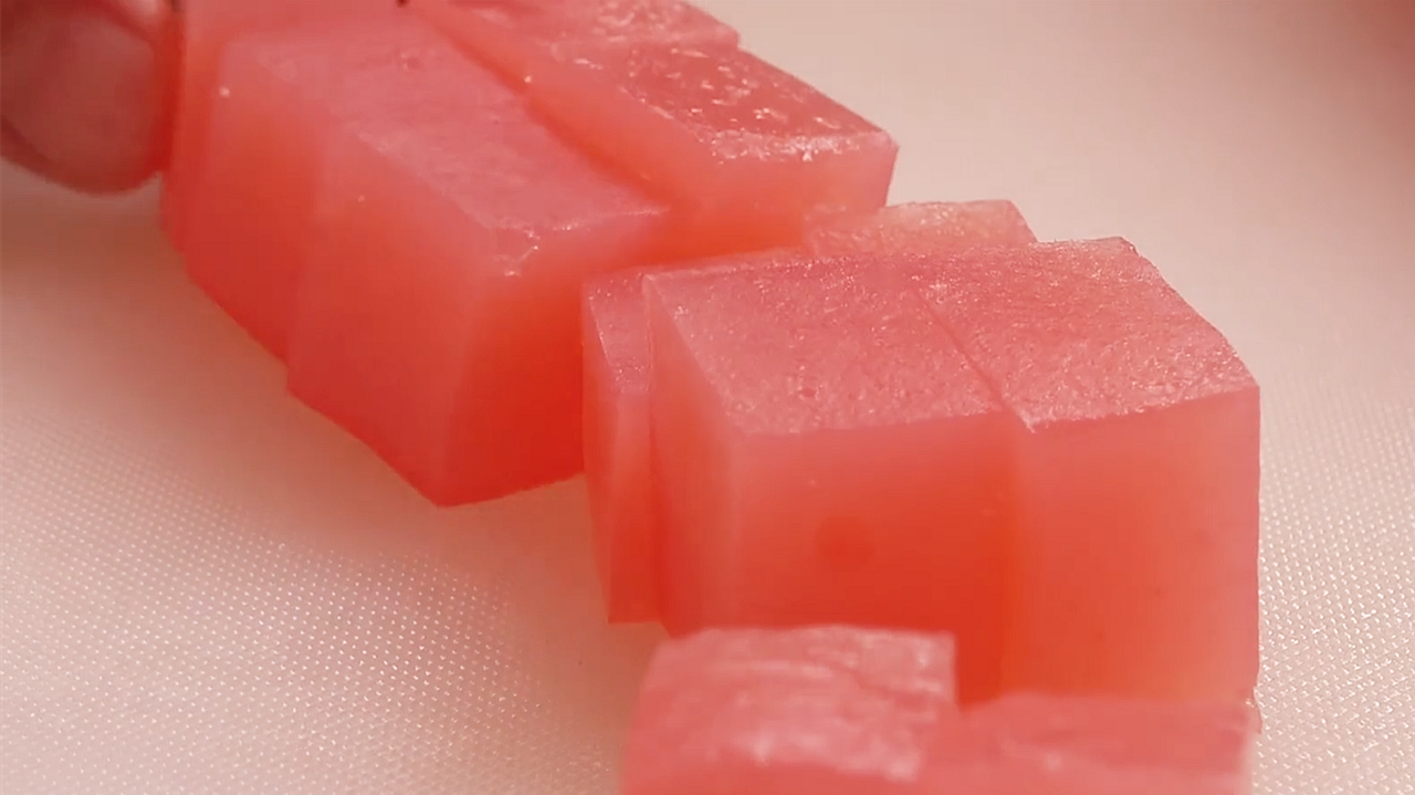 2個西紅柿，一碗澱粉，鍋裡攪一攪，酸甜爽滑，越吃越想吃