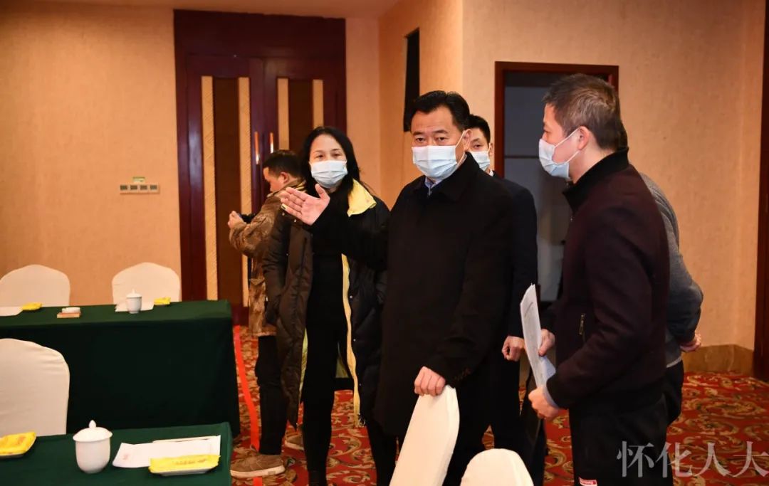 石希欣检查市五届人大五次会议筹备情况时指出不断强化防疫措施精准精细确保各项会务工作顺利进行