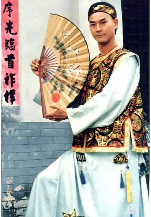 演“帝王”不容易，像焦晃的康熙，可以寫進(jìn)教科書的，有9位演員