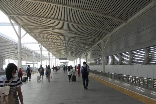 中国最“心酸”的高铁站，建成4年无一高铁路过