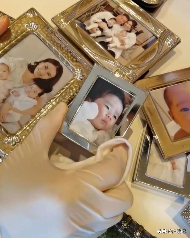 黎姿罕見曬3位女兒嬰兒時的正面照細心清潔一家五口的幸福相片