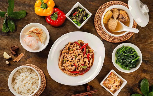 如何让顾客心甘情愿多花一点钱？餐厅提高人均消费的几个技巧