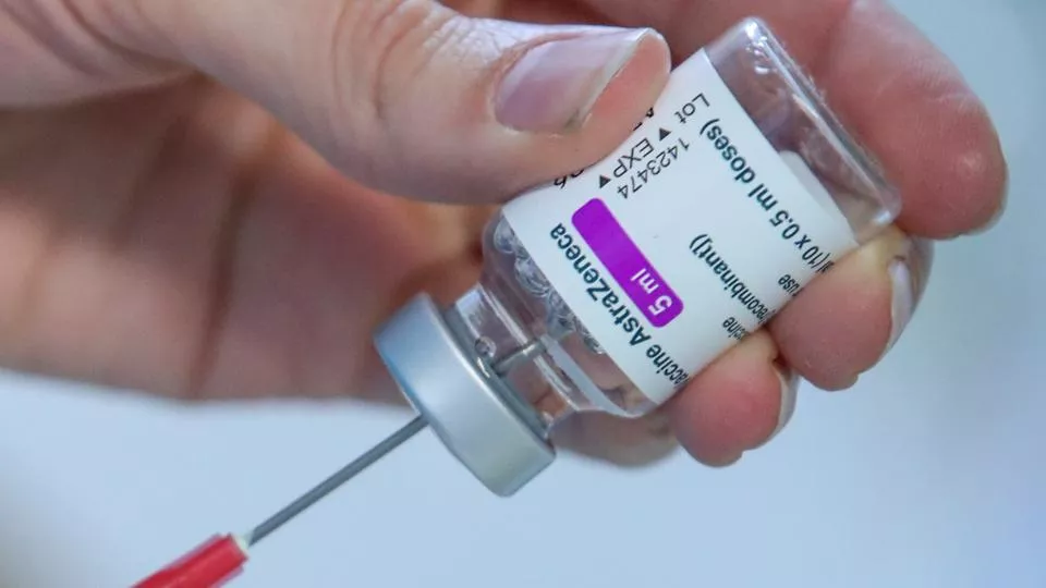 澳洲为什么选择生产阿斯利康疫苗？将每周向巴新多国运送1万剂