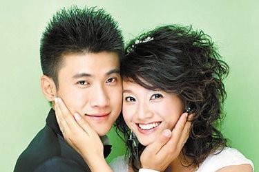 24岁闪婚闪离到36岁卑微付出，曾经的“浙江一姐”朱丹经历了什么