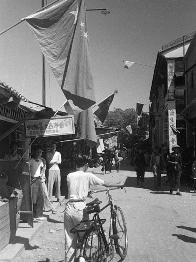 1949年，解放軍隨時(shí)能收回香港，為何毛主席突然下令不要拿香港？