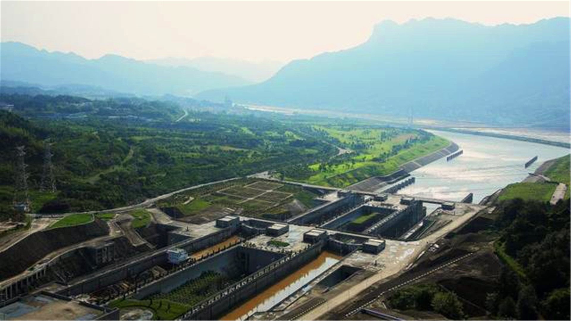 三峡大坝还能使用多久？美国专家研究后，给出的结论让人难以相信