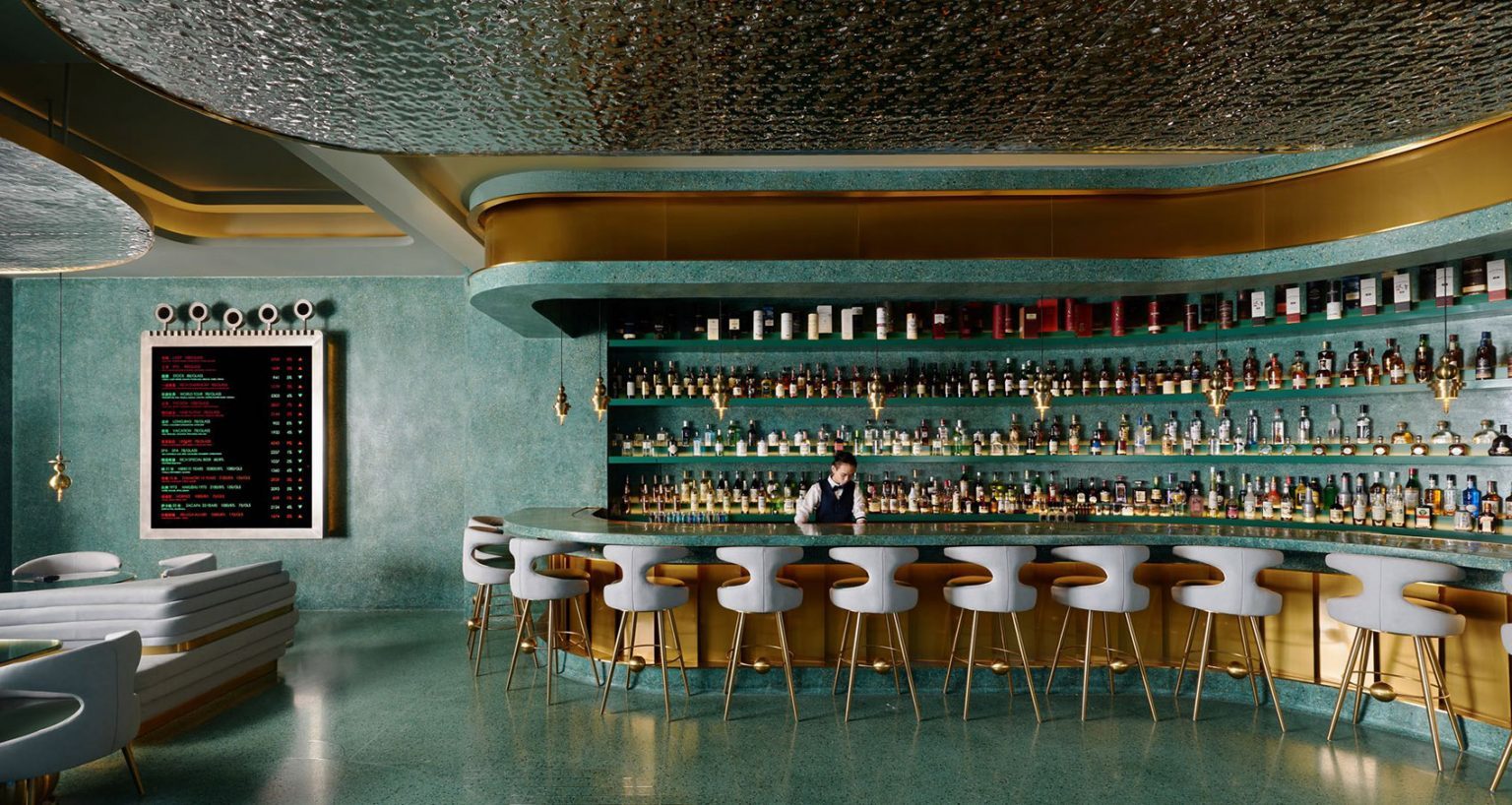 大富翁酒吧设计，现实与虚拟的呈现，演绎超视觉空间