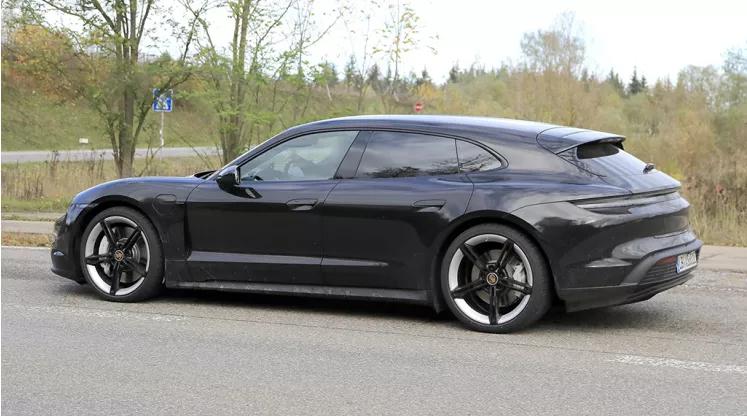 全新奔驰C级全球首发；宾利订单大涨50%