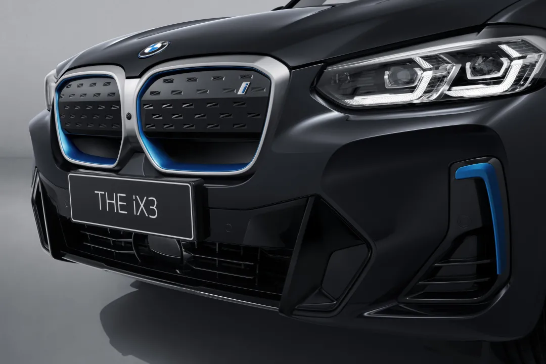 新BMW iX3 | 焕然一新，「i」不释手
