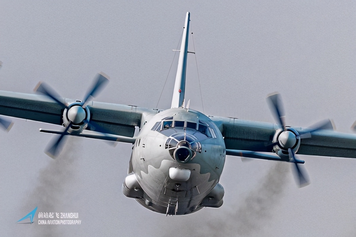 解放軍運8台西南例行活動，綠媒腦洞大開�來買菠蘿�，心虛本質難遮掩