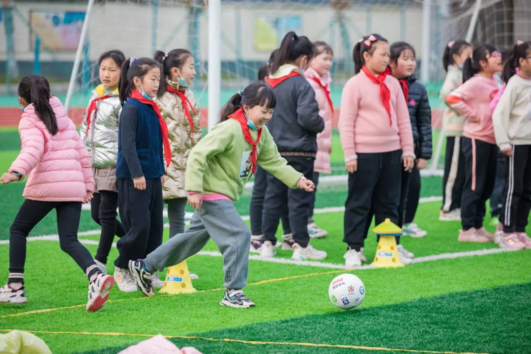 四川天府新区籍田小学体育课程改革专题研讨系列(一)