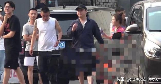 被誉“长在笑点上的男人”，沈腾终究是翻车了，恶习被媒体揭露