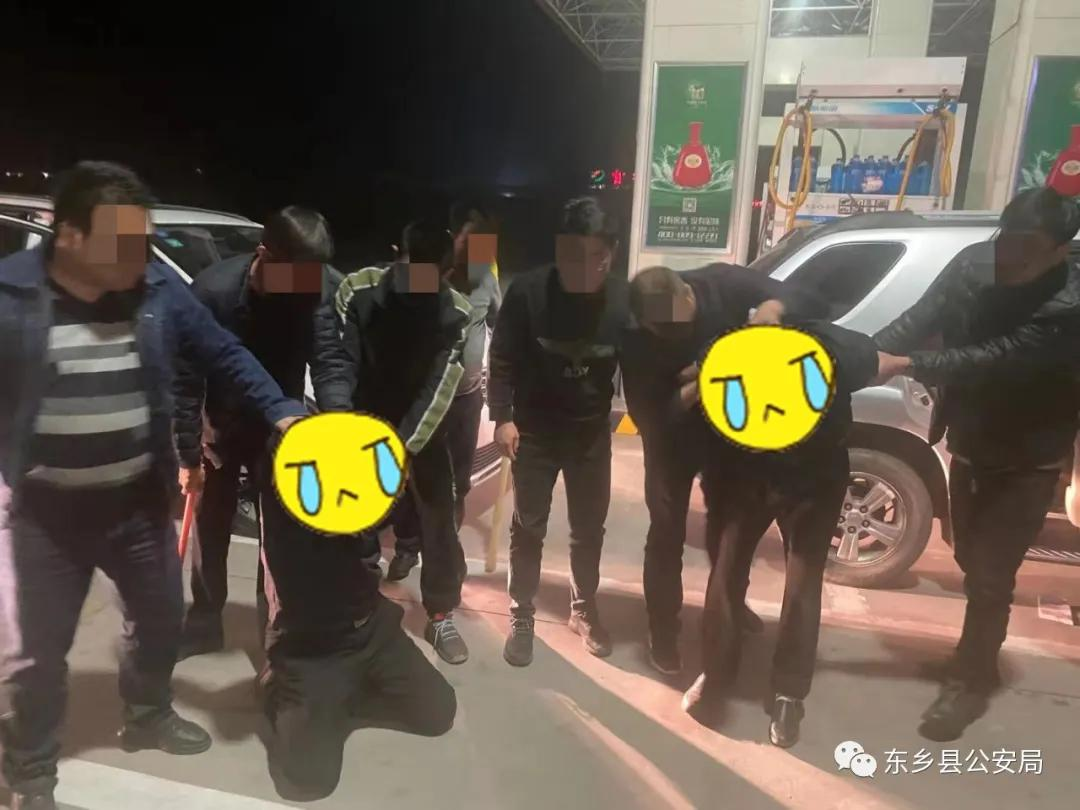 警务协作初见成效 强强联手扫除毒害—东乡、兰州警方联合破获一起特大团伙贩毒案件、斩断一条贩毒通道 警务协作初见成效 强强联手扫除毒害—东乡、兰州警方联合破获一起特大团伙贩毒案件、斩断一条贩毒通道