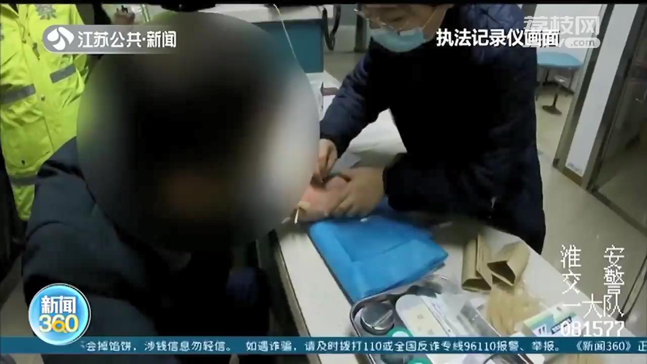 司机遇检查扔下孩子逃进死胡同 原是酒驾&ldquo;二进宫&rdquo;