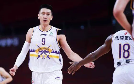 08年中国男篮黄金一代成员现状：各有新工作，仅剩两人还在打球