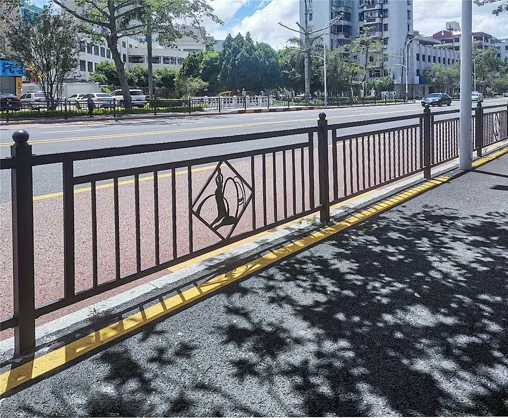 不容错过,这样的道路护栏也太有特色了吧