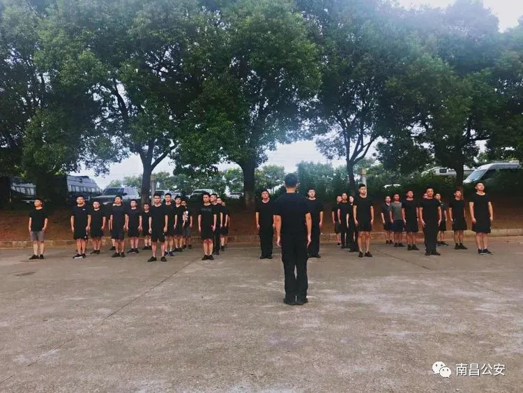 南昌243名新民警上好入警第一课 迈出从警新步伐