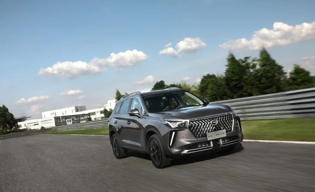 有动力、空间、颜值的传祺GS4 PLUS，能否挑战哈弗H6？