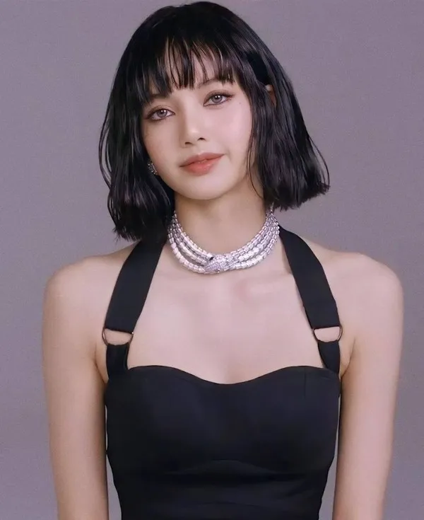 新一代女爱豆颜值TOP是?;LISA SOLO出道为何一拖再拖?