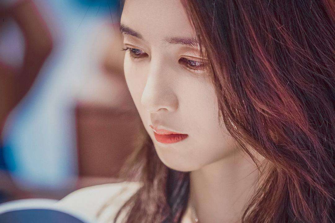 《三十而已》王漫妮精致穷，透支一万八游轮升