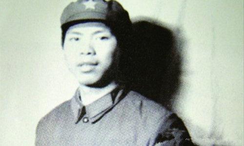 27岁被陷害赶出部队，38岁事业受阻惨遭封杀，冯小刚的苦难前半生