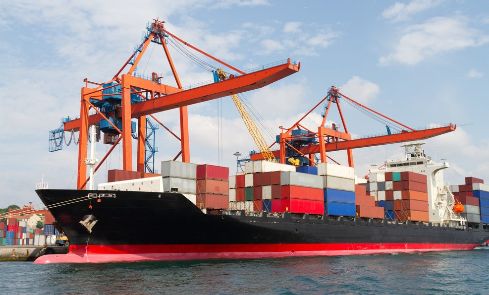 中国赴美集装箱暴涨500中美航运费疯狂上涨