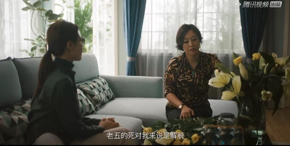 被嫌弃的“郝蕾”一生：被家暴30年，她终于在丈