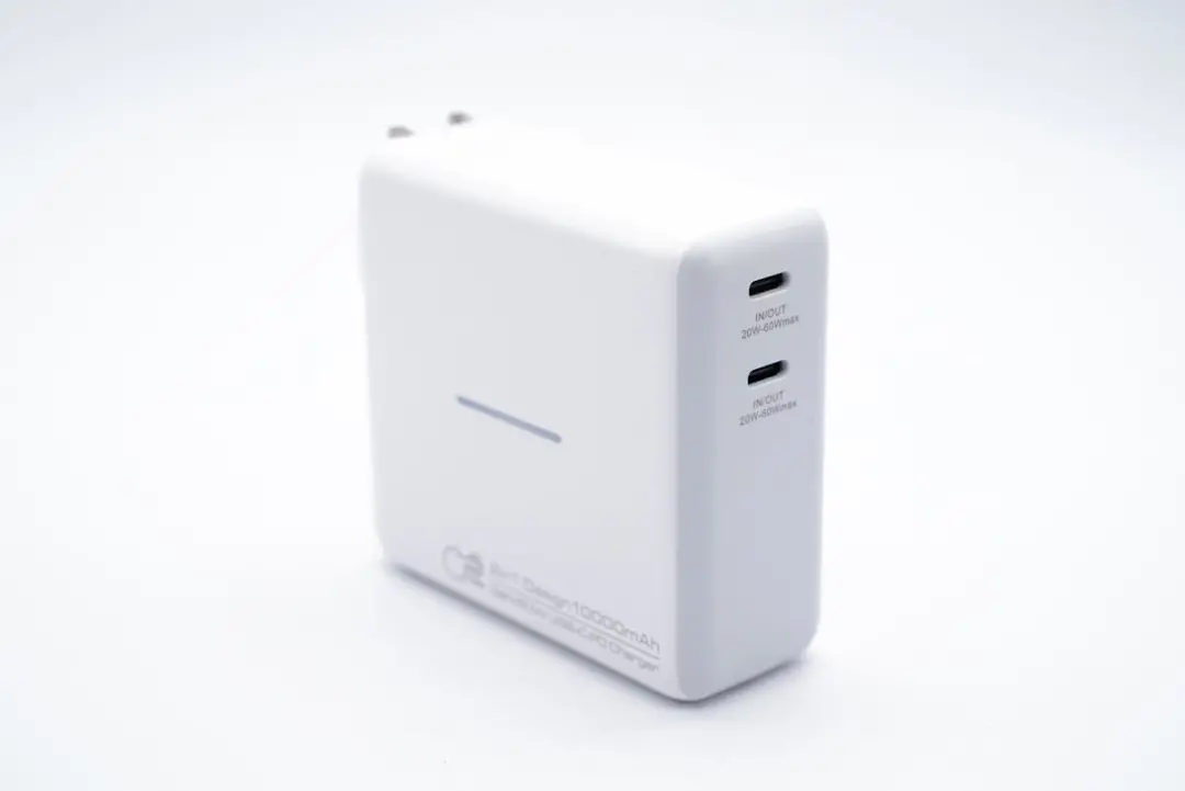 iPhone 13新机即将发布，35家工厂推出上百款快充新品