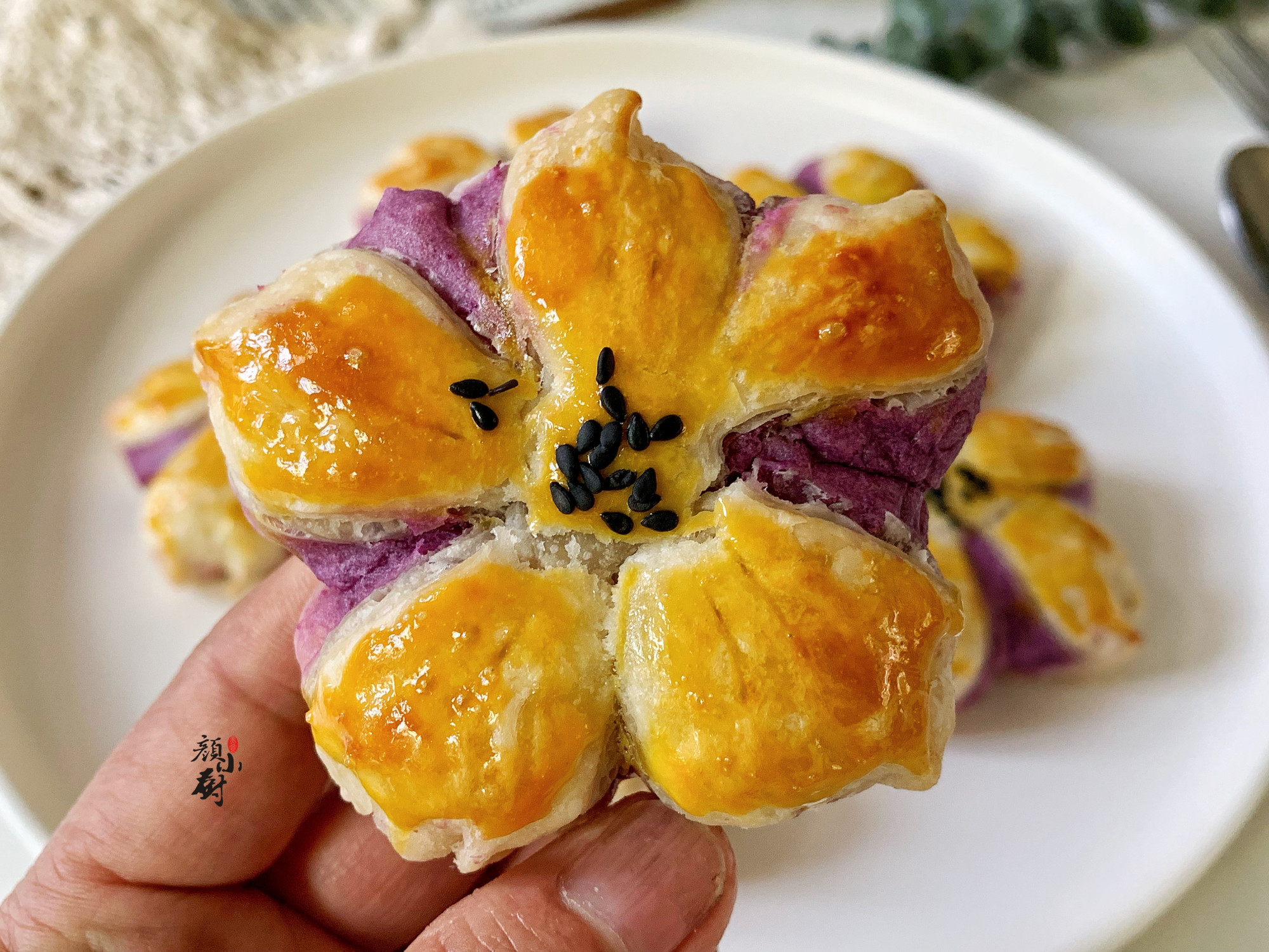 自從學會做這個，我家隔三差五做一次，香甜酥脆，比麵包好吃多了