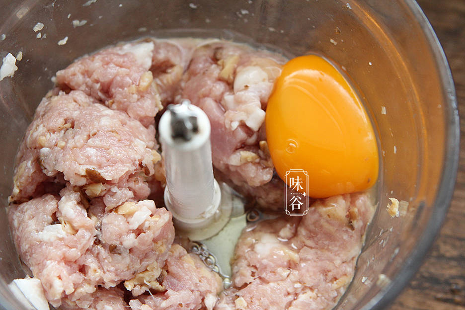 天越熱，這湯越要多喝，做法簡單，清香爽口不油膩，皮膚白嫩水靈