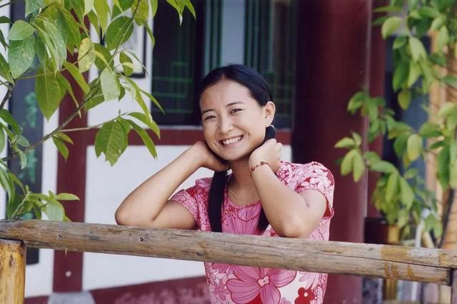 “寒门孝女”贾玲的成名秘史，和她背后的4位重要人物