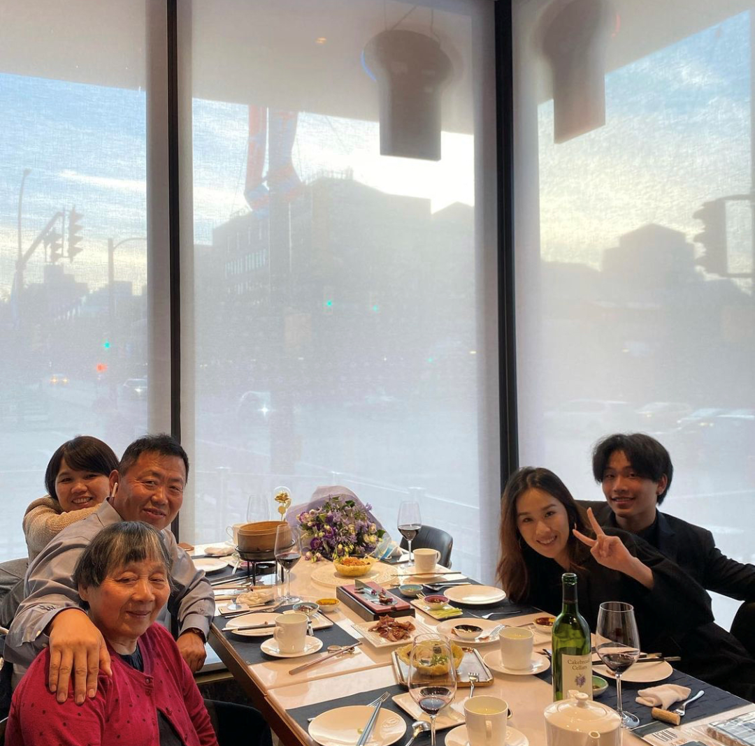 陈坤儿子陈尊佑的身世之谜，时间回到18年前，保姆传闻不攻自破
