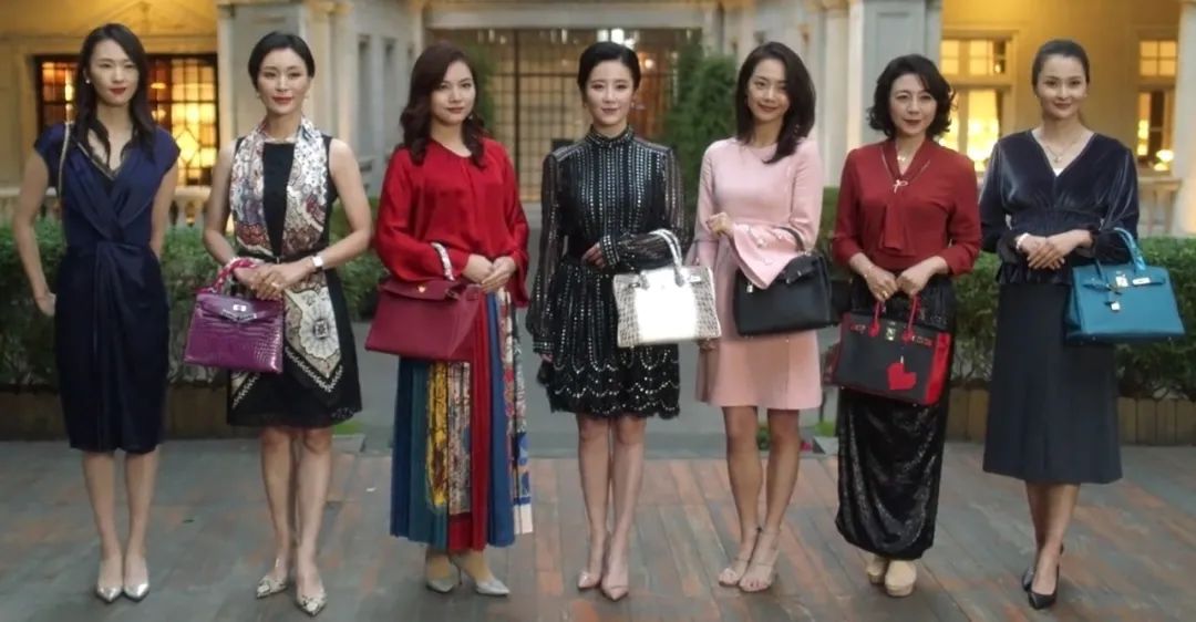 《三十而已》：上海顶级富婆圈，贫穷真的限制了人的想象