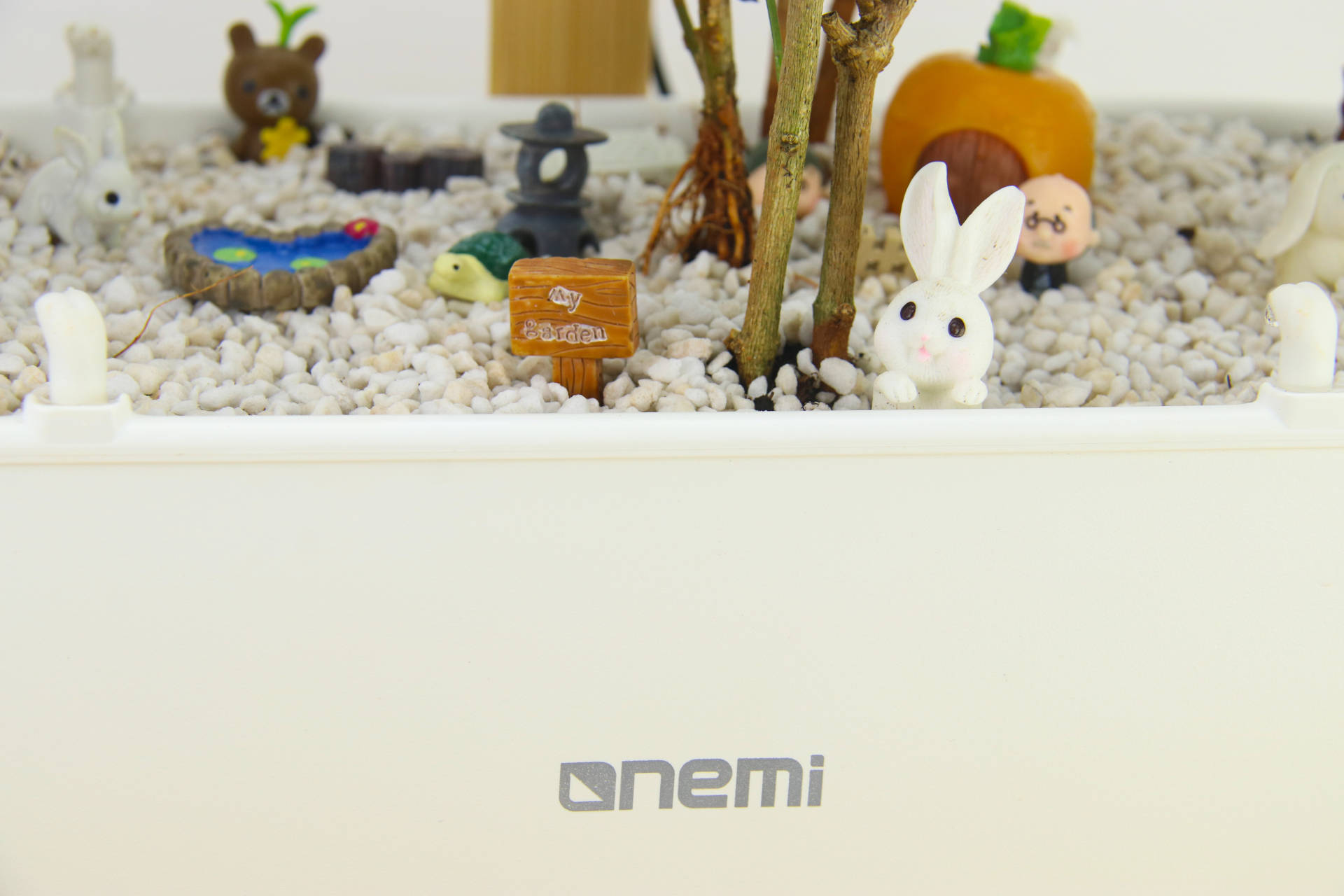 种植可以很简单，一米田智能种植伴侣，从今天起做个幸福的人