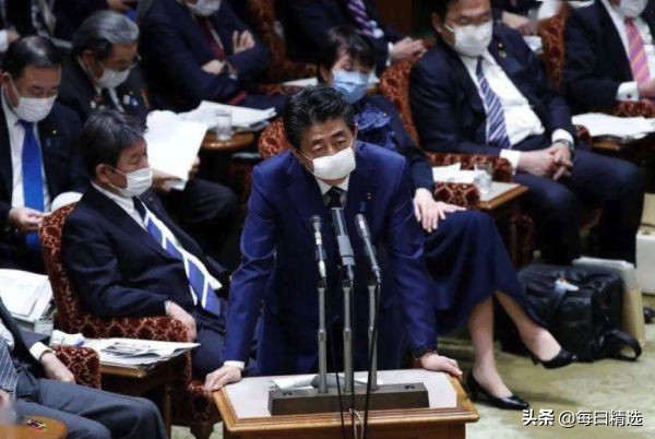 美国将矛头对准日本，安倍果断打响“反美第一枪”