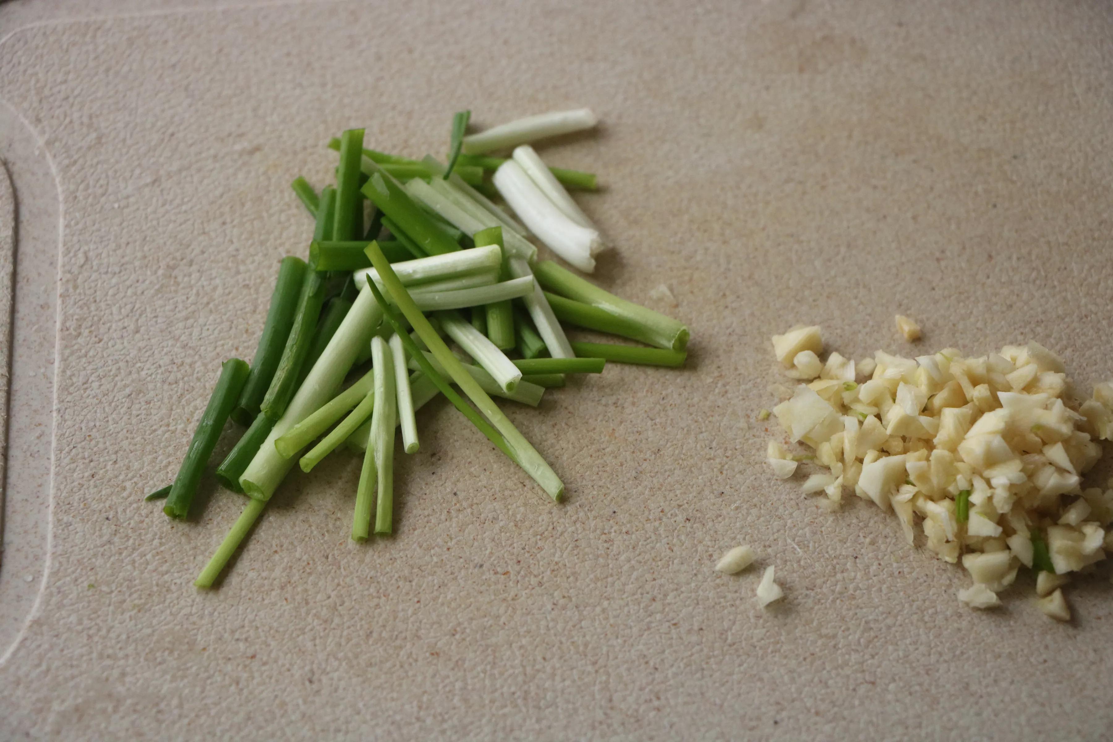 自從學會茄子這個做法，茄子再也不要過油了，一碗醬汁又香又下飯